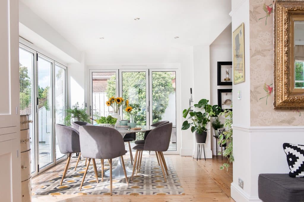 BLUE SHUTTER HOUSE hampshire bright modern location house 08 Dining