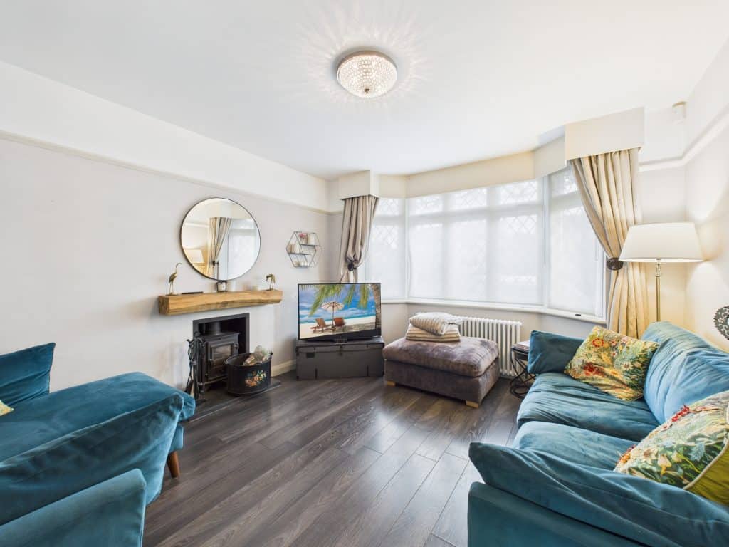 BROOMSFIELD hertfordshire neutral location house CAM02119G0 PR0526 STILL002