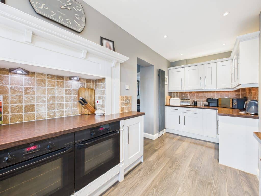 BROOMSFIELD hertfordshire neutral location house CAM02119G0 PR0526 STILL009