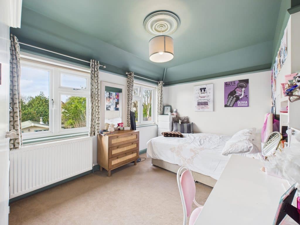 BROOMSFIELD hertfordshire neutral location house CAM02119G0 PR0526 STILL017