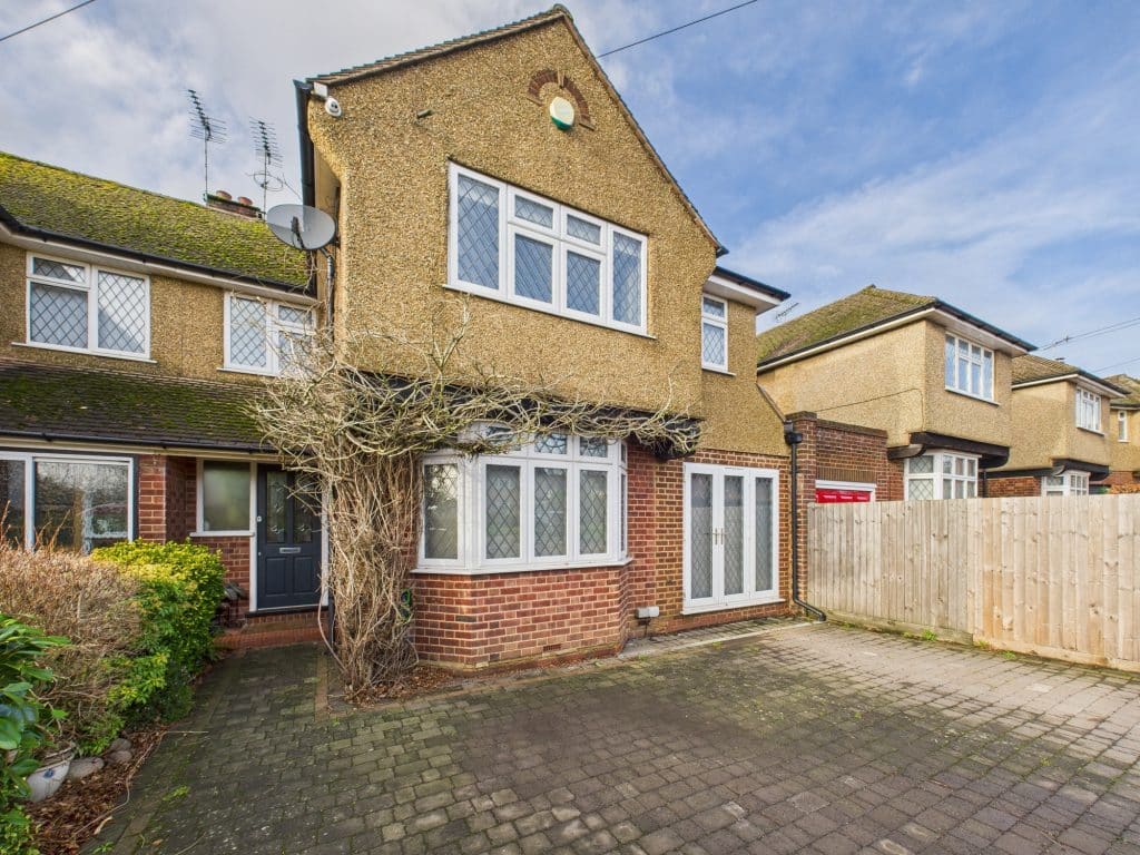 BROOMSFIELD hertfordshire neutral location house CAM02119G0 PR0526 STILL027