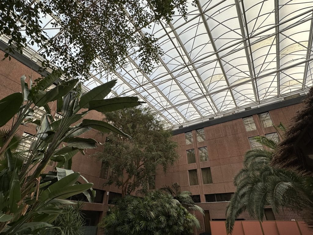 HEATHROW HOTEL middlsex uxbridge Sheraton Skyline Hotel London HeathrowIMG 7695