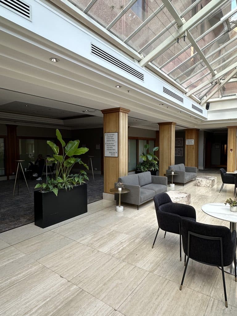 HEATHROW HOTEL middlsex uxbridge Sheraton Skyline Hotel London HeathrowIMG 7707