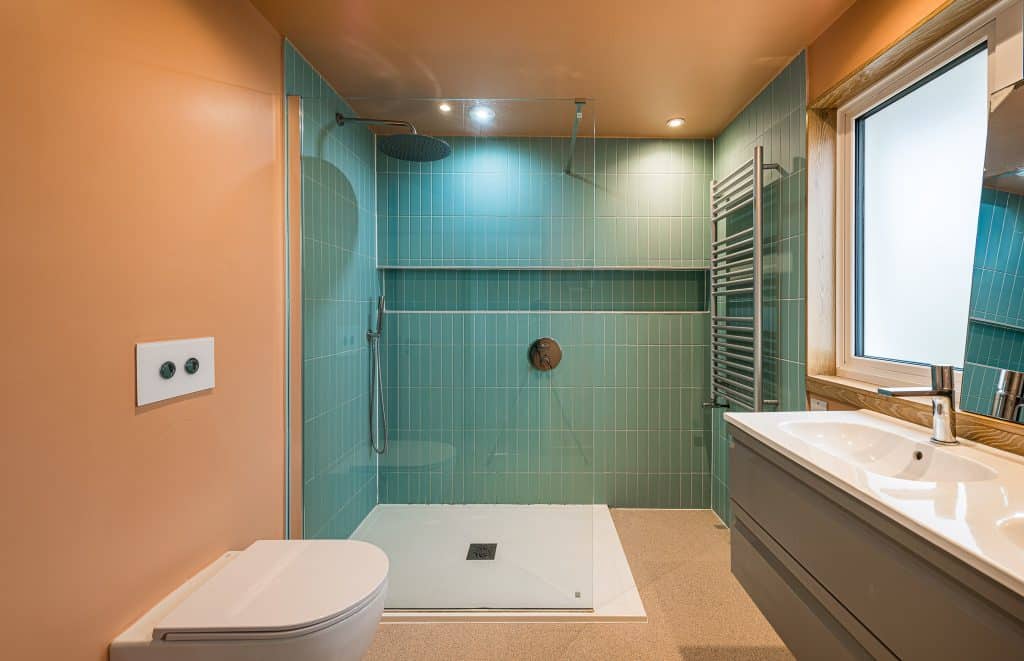 HENLEY HOUSE architecturally designed shoot home reading Location Creation:Henley House RG9:Bathroom 2