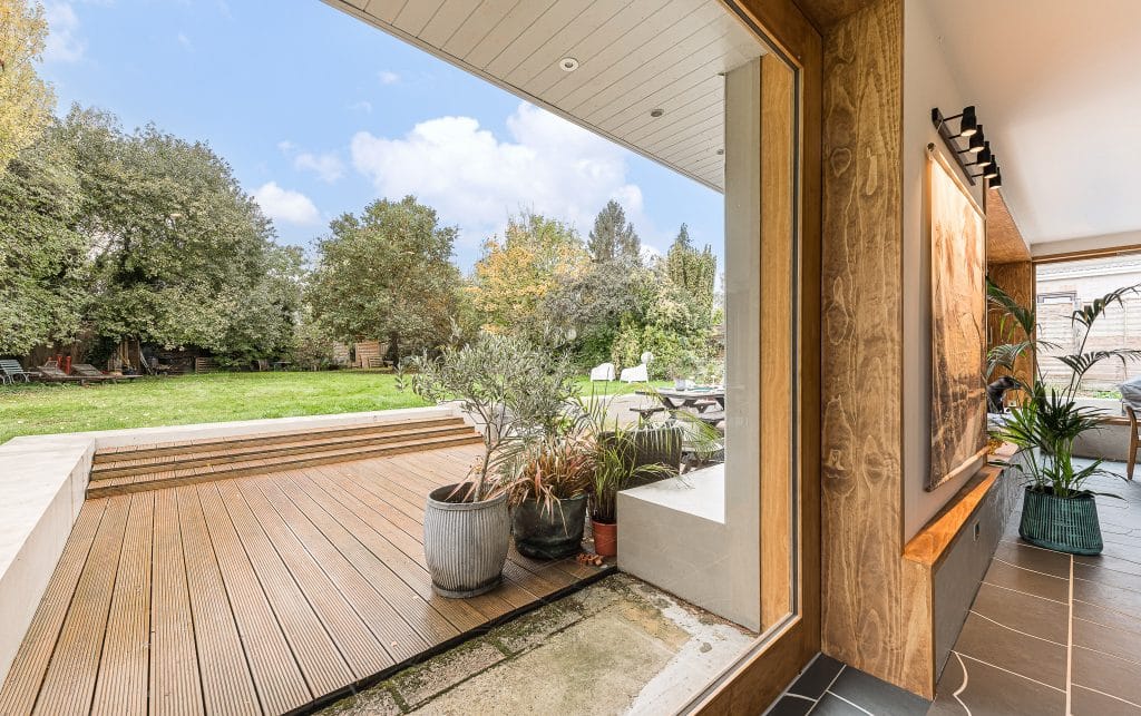 HENLEY HOUSE architecturally designed shoot home reading Location Creation:Henley House RG9:Living room sliding door