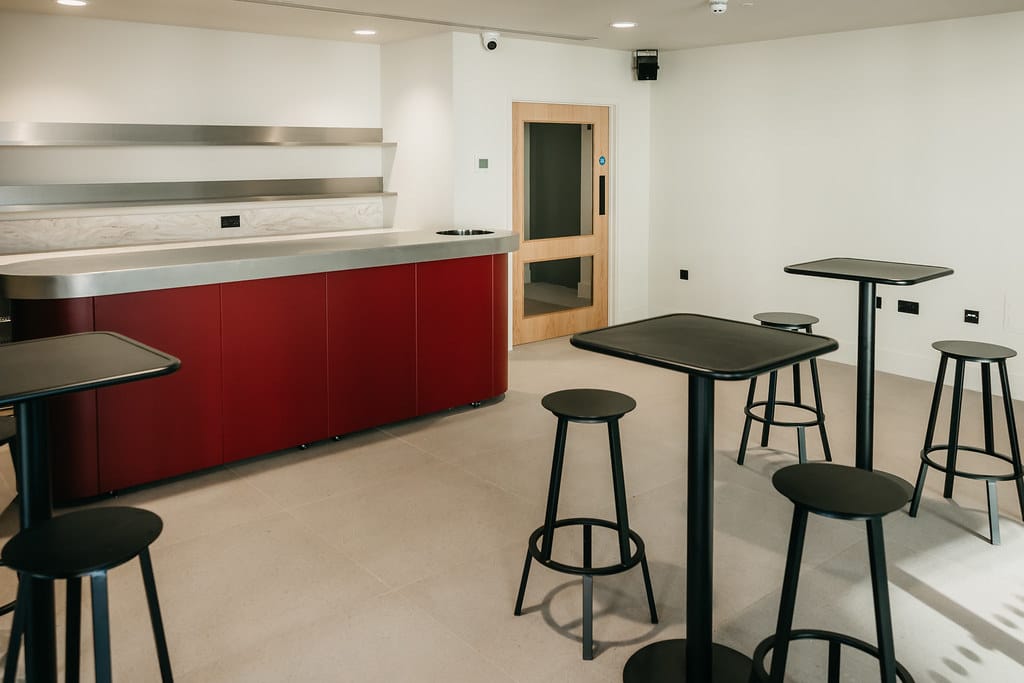 LANDING CANARY WHARF east london venue commercial space 260305 landingcanarywharf spacesstories siennalorrainegray 2119 55141582586 l
