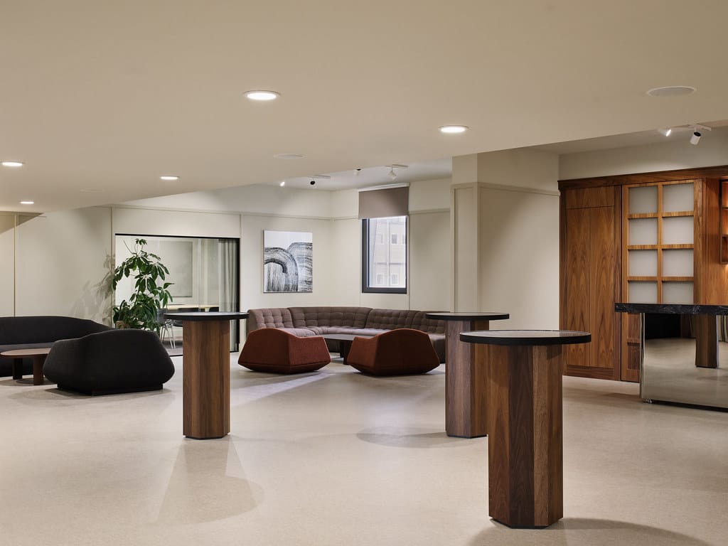 LANDING CANARY WHARF east london venue commercial space landing canary wharf broadwick live henry woide high res 016 55128803628 l