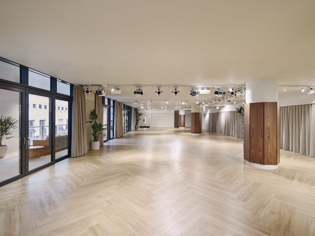 LANDING CANARY WHARF east london venue commercial space landing canary wharf broadwick live henry woide high res 023 55128859429 l