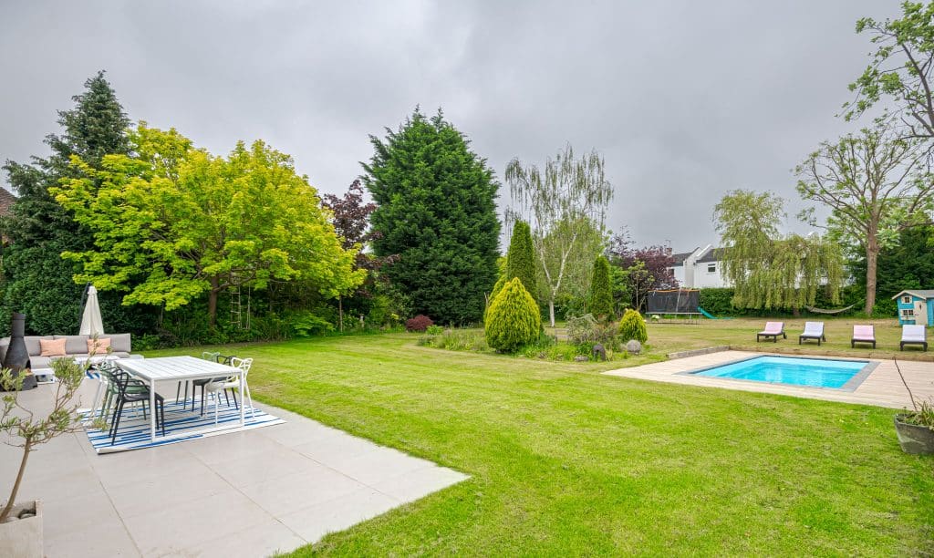 LAWN HOUSE bromley kent contemporary location house Location Creation: Lawn House: Garden