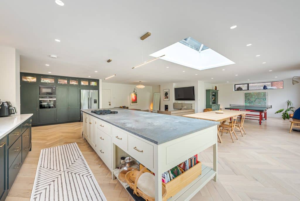 LAWN HOUSE bromley kent contemporary location house Location Creation: Lawn House: Kitchen island (1)