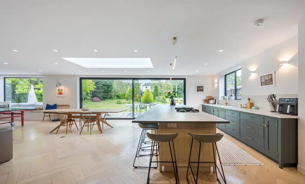 LAWN HOUSE bromley kent contemporary location house Location Creation: Lawn House: Kitchen island (2)