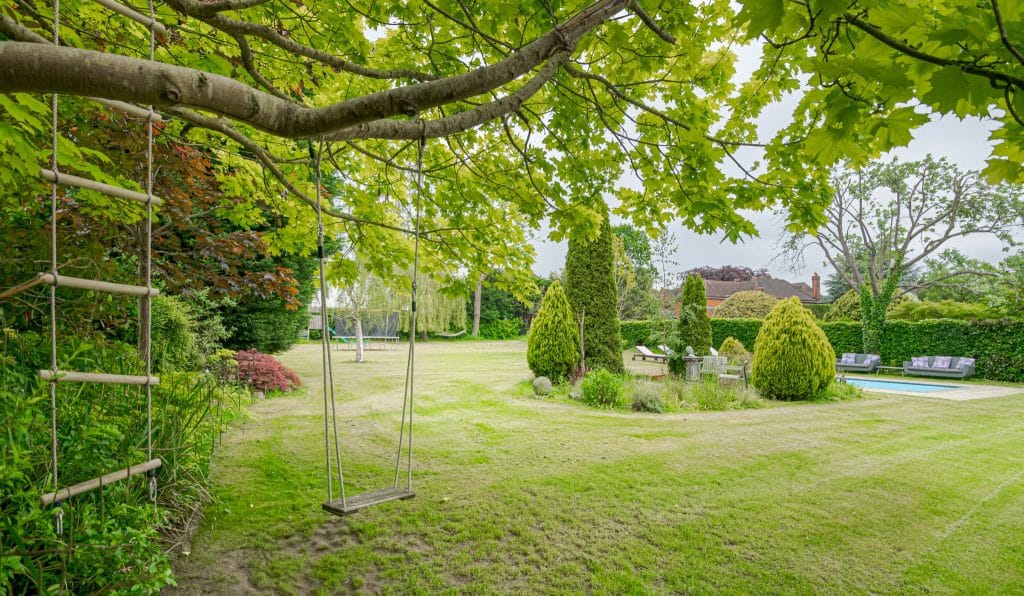 LAWN HOUSE bromley kent contemporary location house Location Creation: Lawn House: garden (1)
