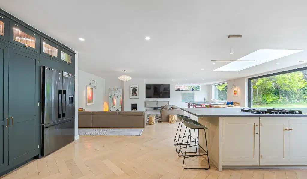 LAWN HOUSE bromley kent contemporary location house Location Creation: Lawn House: kitchen island