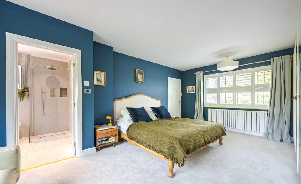 LAWN HOUSE bromley kent contemporary location house Location Creation: Lawn House: master bedroom