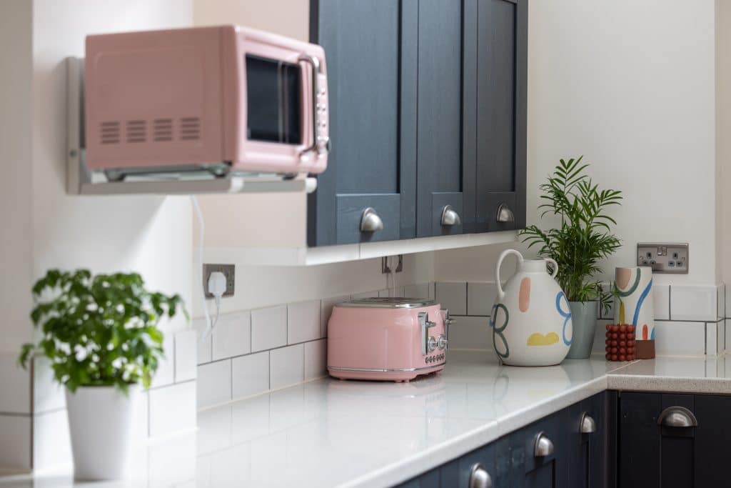 LND STUDIO west london creative space colourful bright shoot location LND Studio 050