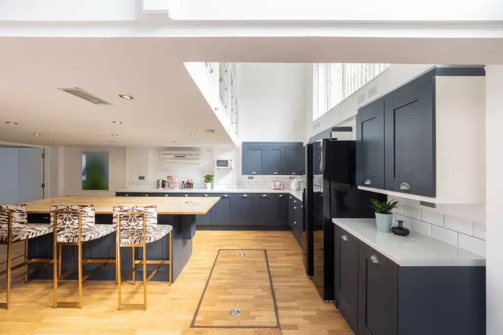 LND STUDIO west london creative space colourful bright shoot location LND Studio 055