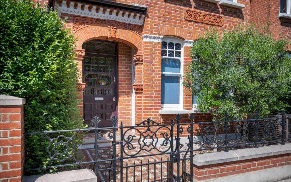 RITHERDON ROAD Modern, Architect designed Family Home location house Location Creation: Ritherdon: Exterior
