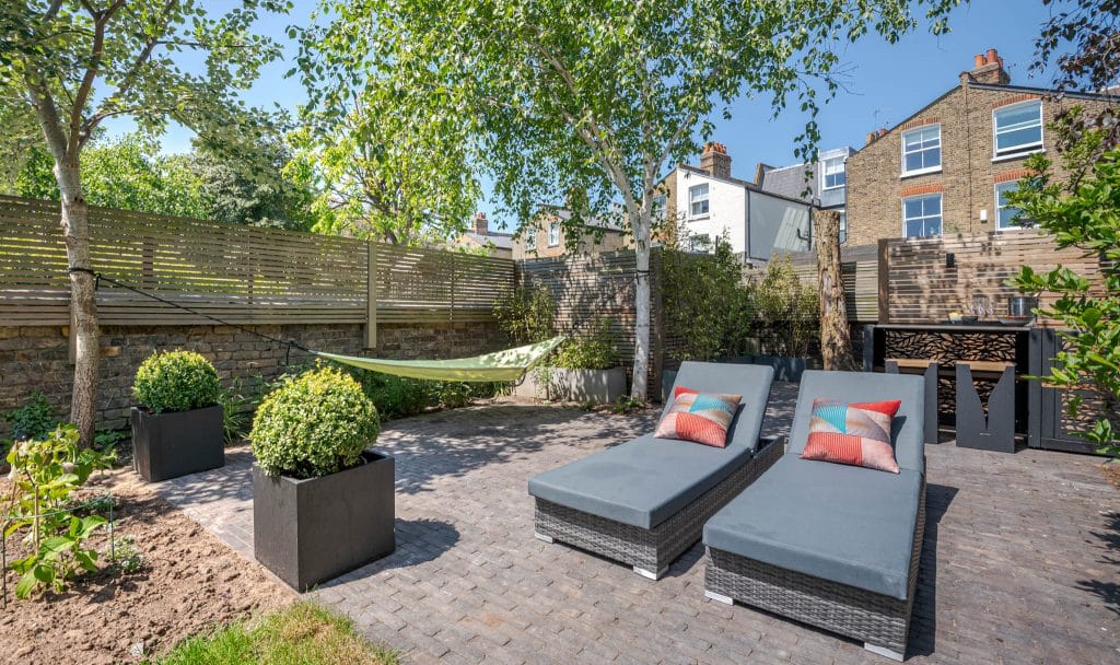 RITHERDON ROAD Modern, Architect designed Family Home location house Location Creation: Ritherdon: Garden seating