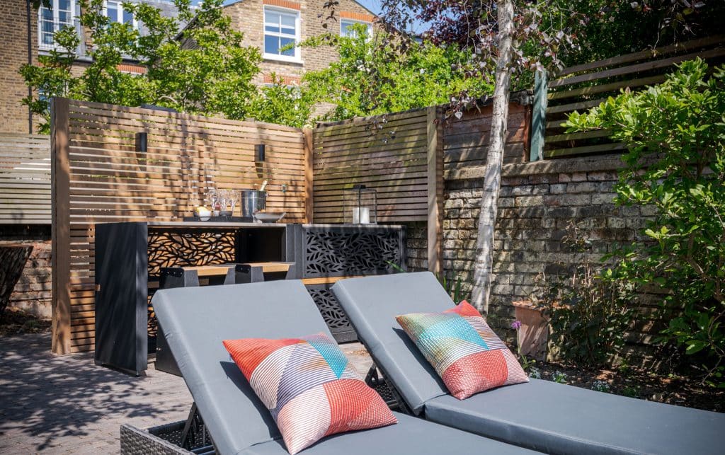 RITHERDON ROAD Modern, Architect designed Family Home location house Location Creation: Ritherdon: Garden seating (1)