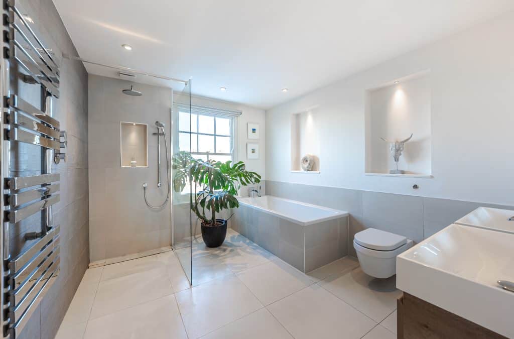 RITHERDON ROAD Modern, Architect designed Family Home location house Location Creation: Ritherdon Road: bathroom (2)