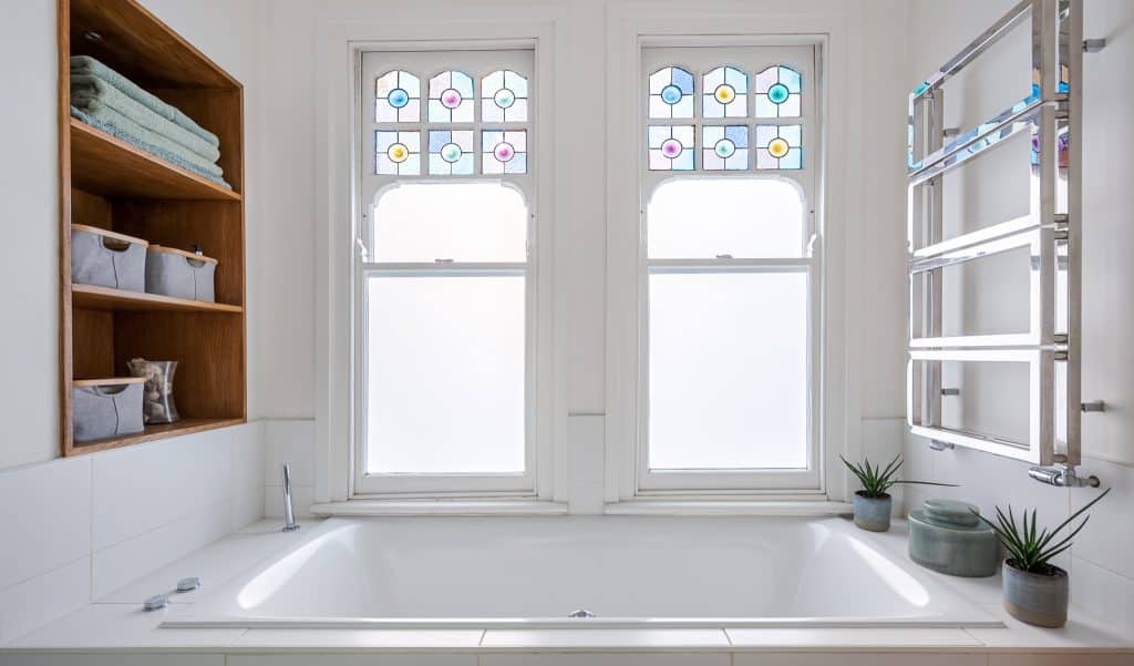 RITHERDON ROAD Modern, Architect designed Family Home location house Location Creation: Ritherdon Road: bathtub