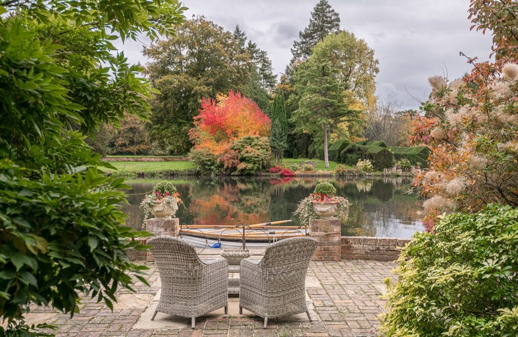 THE LAKE HOUSE 15th century guildford country location house Location Creation:Lake House:Lake 9