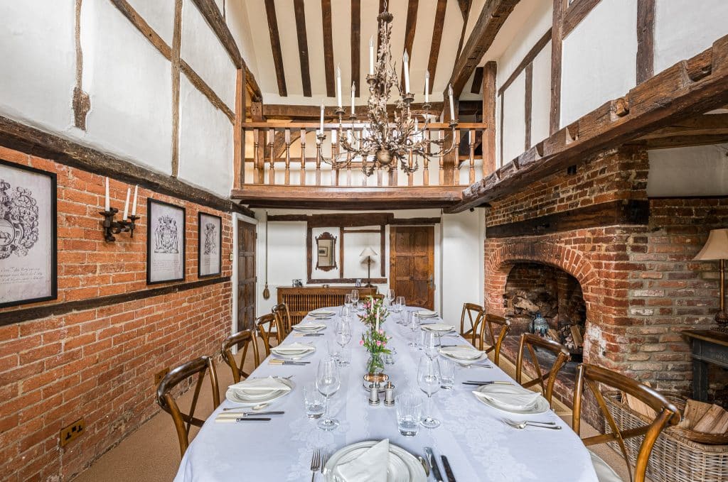 THE LAKE HOUSE 15th century guildford country location house Location Creation:Lake House:dining room