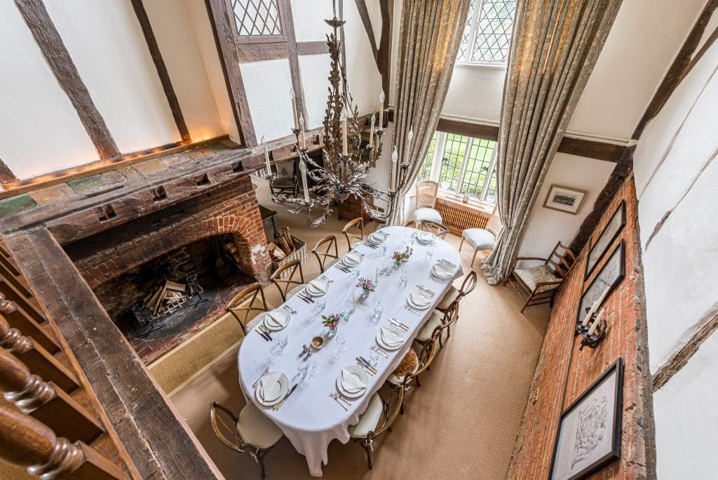 THE LAKE HOUSE 15th century guildford country location house Location Creation:Lake House:dining room 3