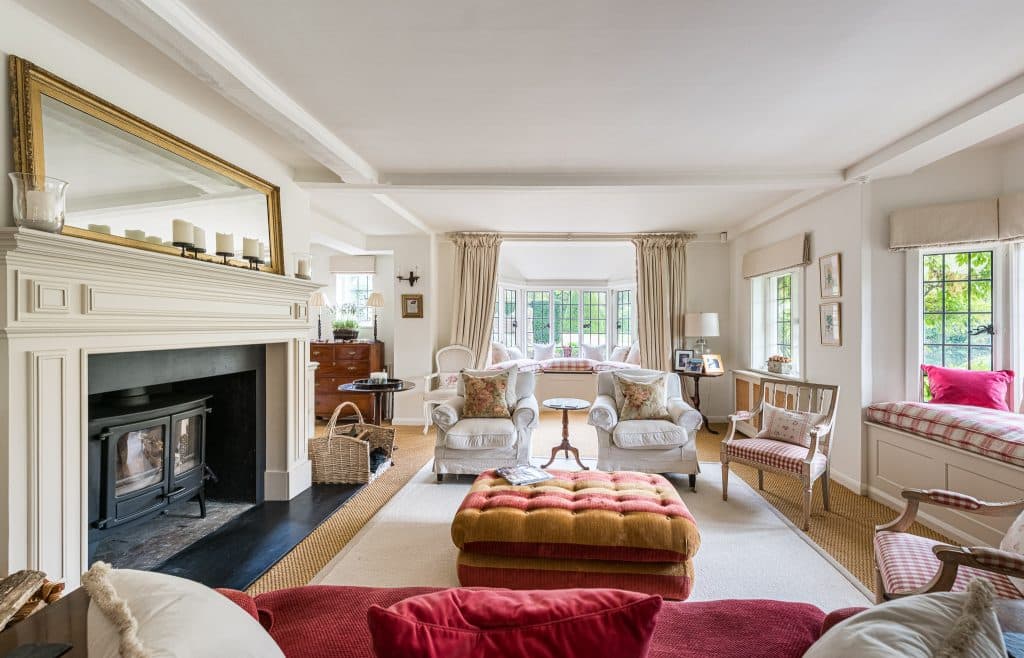 THE LAKE HOUSE 15th century guildford country location house Location Creation:Lake House:drawing room