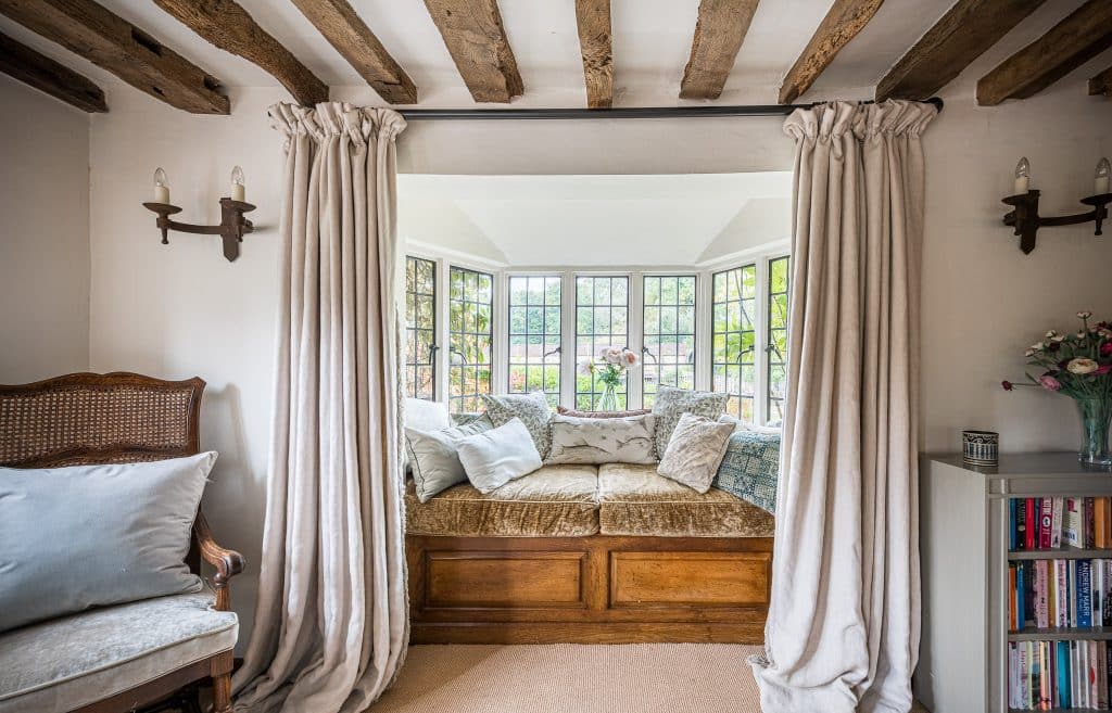 THE LAKE HOUSE 15th century guildford country location house Location Creation:Lake House:sitting room 3