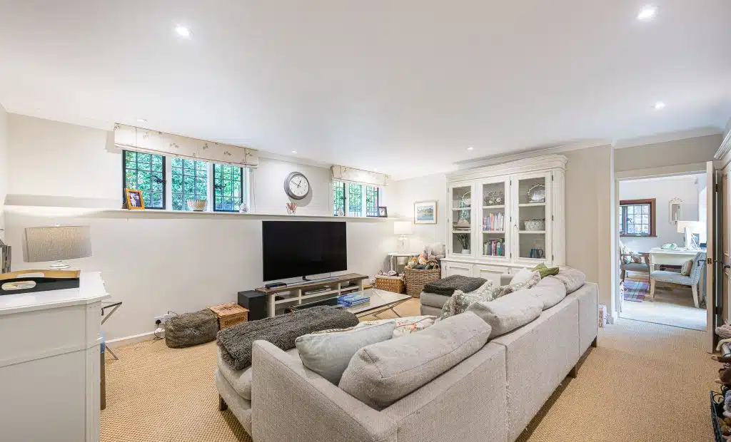 THE LAKE HOUSE 15th century guildford country location house Location Creation:Lake House:tv room