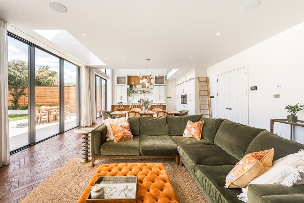 LANGHAM HOUSE twickenham richmond modern neutral location house Langham Location House TW11:open kitchen 5