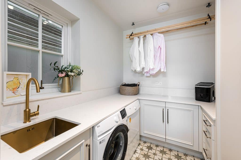 LANGHAM HOUSE twickenham richmond modern neutral location house Langham Location House TW11:utility