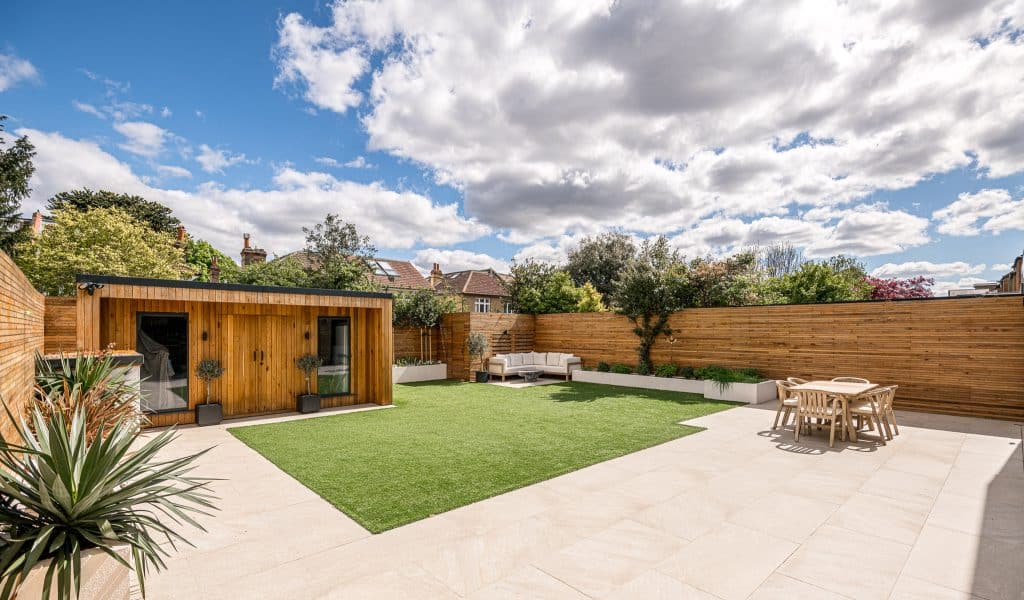 LANGHAM HOUSE twickenham richmond modern neutral location house Location Creation:Langham Location House TW11:garden