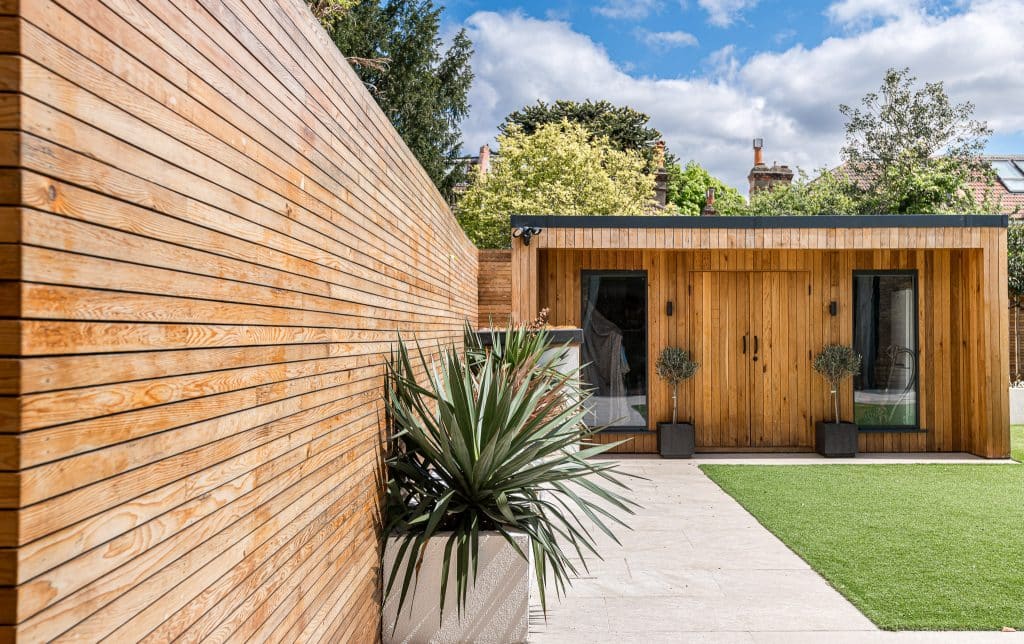 LANGHAM HOUSE twickenham richmond modern neutral location house Location Creation:Langham Location House TW11:garden room