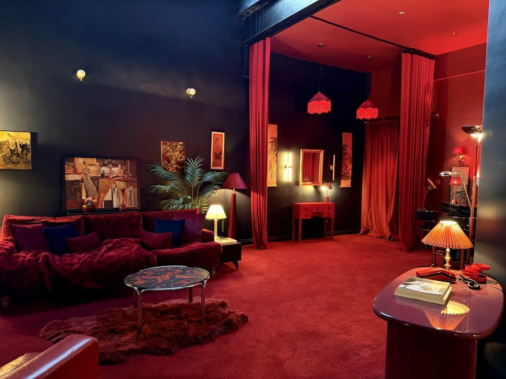 PARADISO east london red shoot location unique IMG 6885