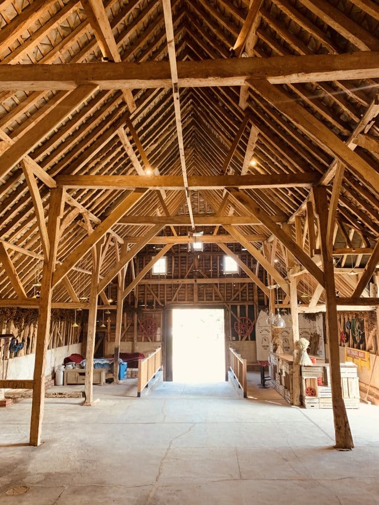 ROLLING HILL FARM Kent countryside shoot location house Lower Austin Lodge Barn interior2