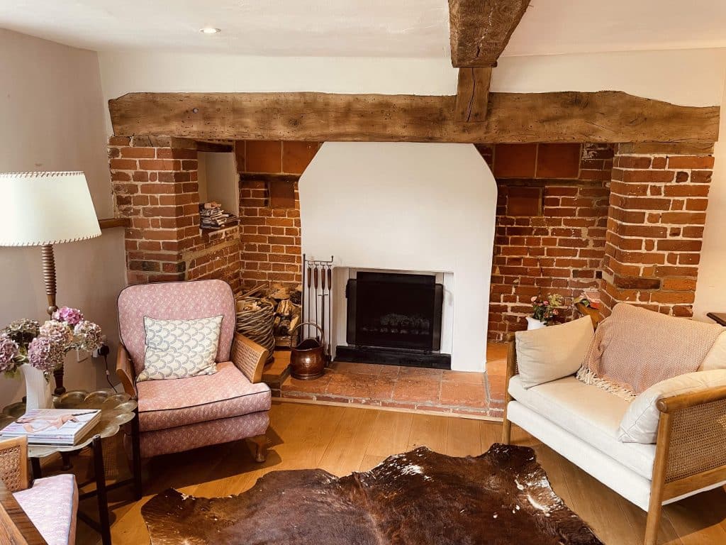 ROLLING HILL FARM Kent countryside shoot location house Lower Austin Lodge Farmhouse Interiors2