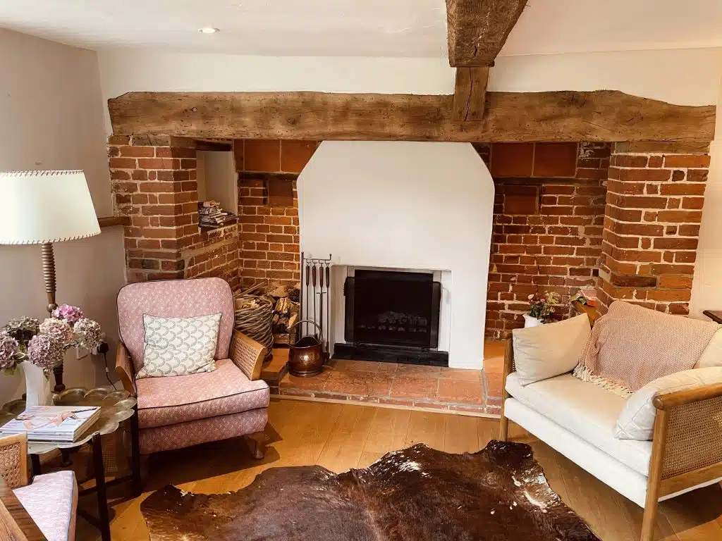 ROLLING HILL FARM Kent countryside shoot location house Lower Austin Lodge Farmhouse Interiors2