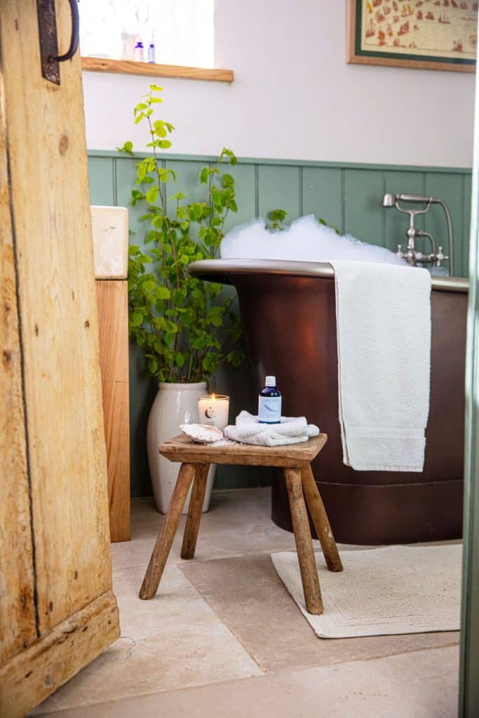 ROLLING HILL FARM Kent countryside shoot location house Lower Austin Lodge Farmhouse Interiors6