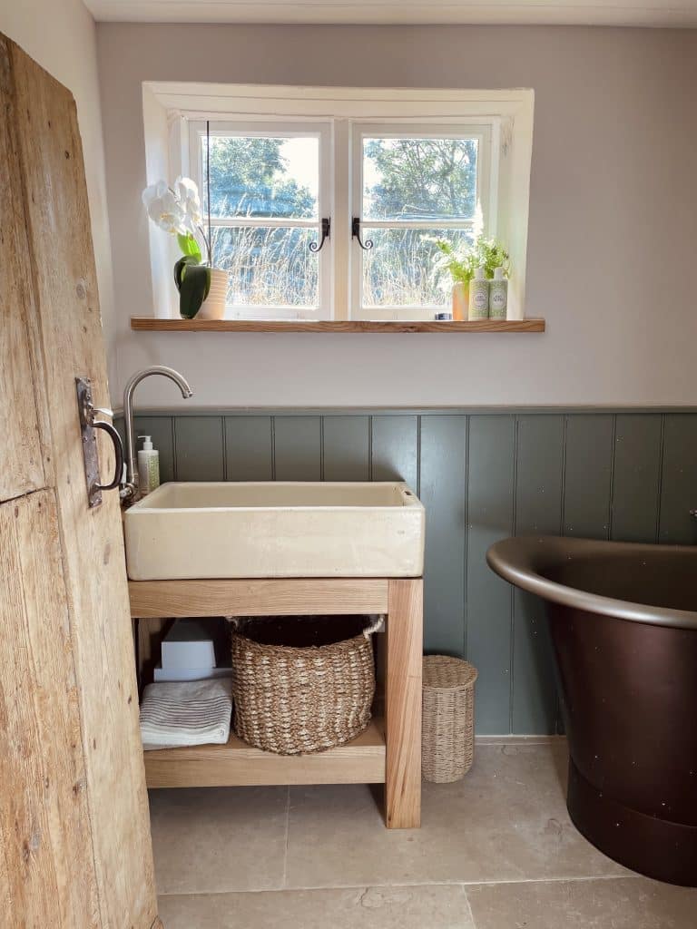 ROLLING HILL FARM Kent countryside shoot location house Lower Austin Lodge Farmhouse Interiors7