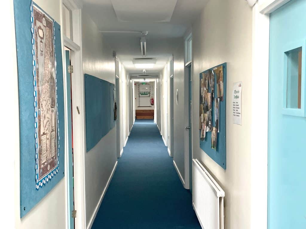 SURREY SYNAGOGUE Weybridge shoot location school office Synagogue classrooms corridor