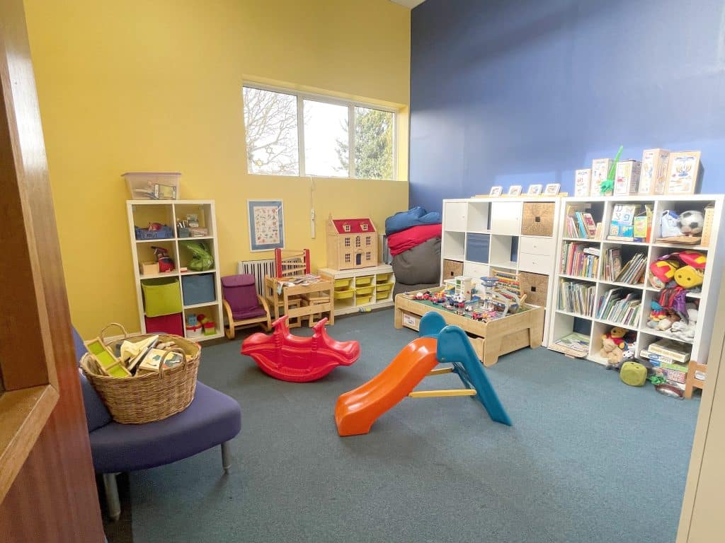 SURREY SYNAGOGUE Weybridge shoot location school office Synagogue playroom