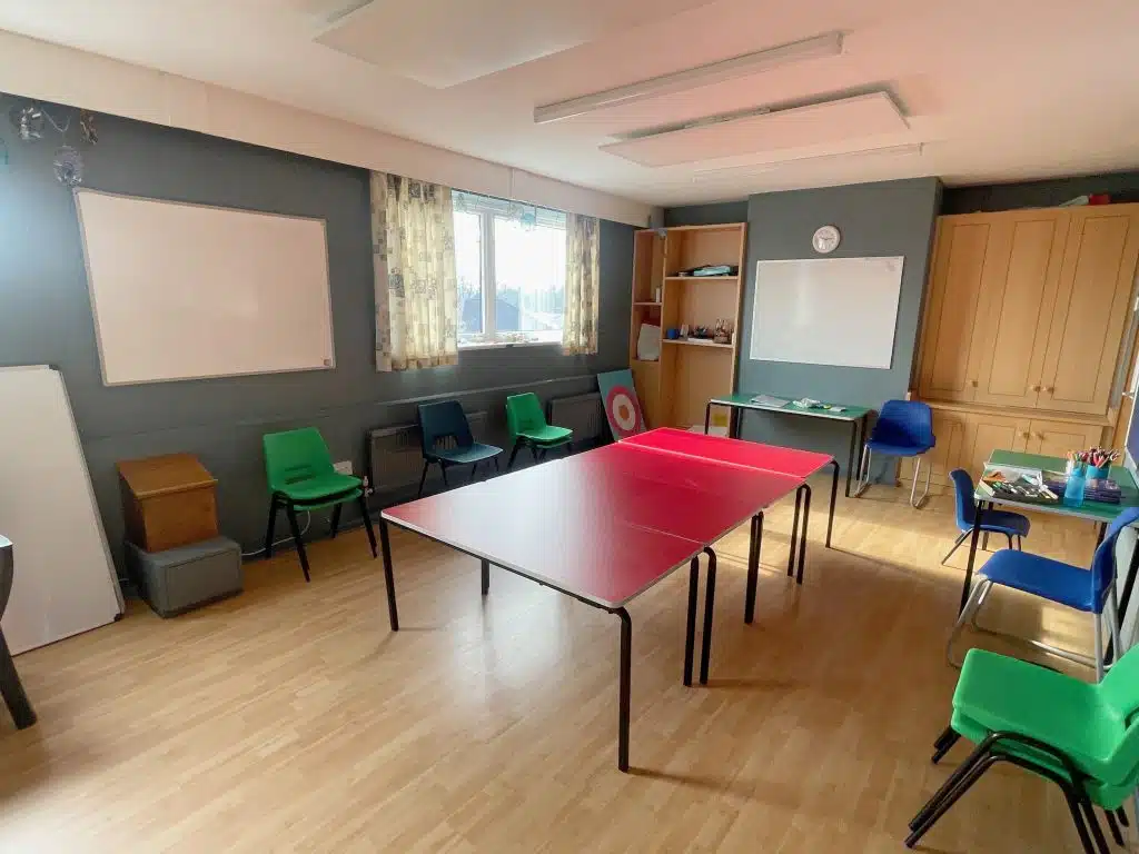SURREY SYNAGOGUE Weybridge shoot location school office Synagogue upstairs double classroom