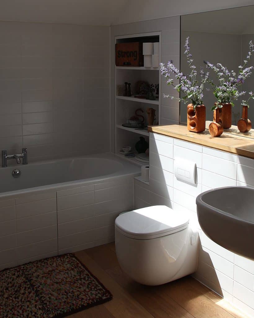 THE ENGINE HOUSE 1900s suffolk location house Insta EH Upstairs Bathroom