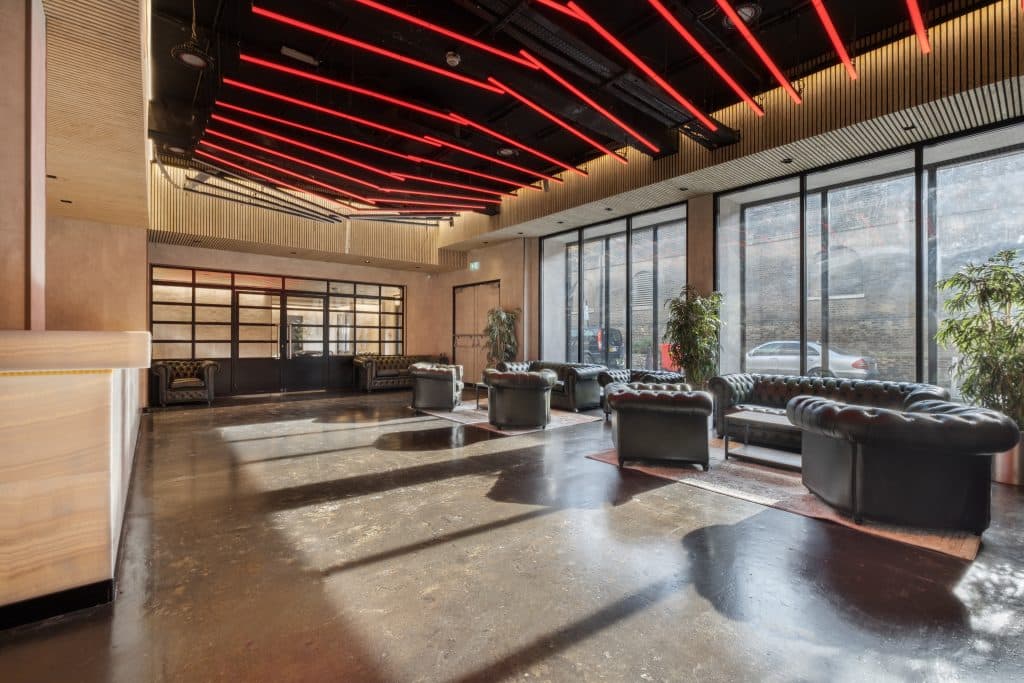WHITE STUDIO east london venue shoot location hireOnyx Bar17