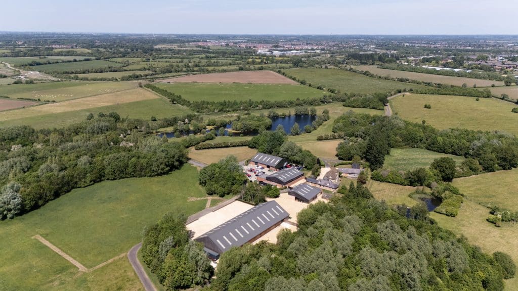 100 ACRE ESTATE oxford large outdoor field shoot location Boxengasse 66