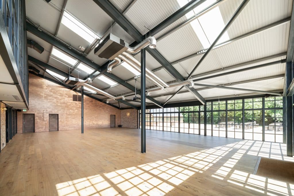 BOX 145 oxford modern warehouse studio shoot location Boxengasse 39 box4
