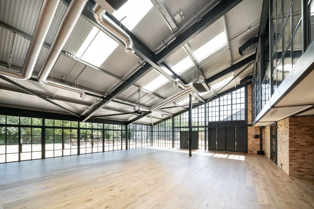 BOX 145 oxford modern warehouse studio shoot location Boxengasse 45 box4