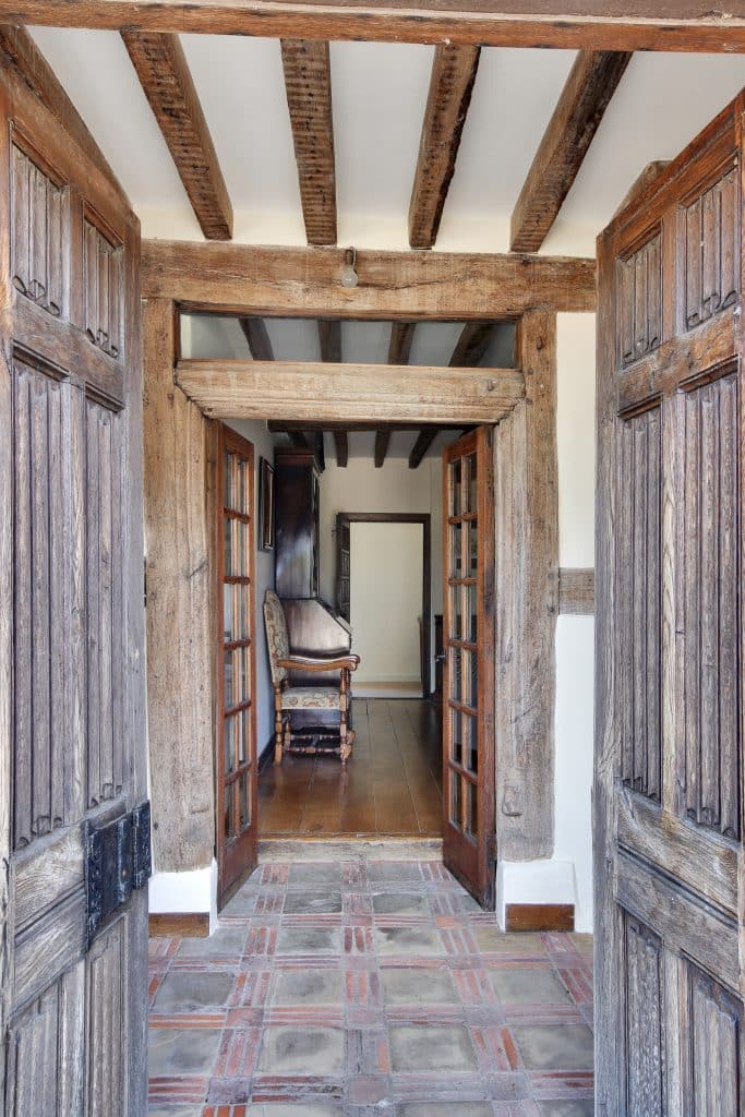 BURNINGFORD MANOR surrey large location house and grounds 45973 029
